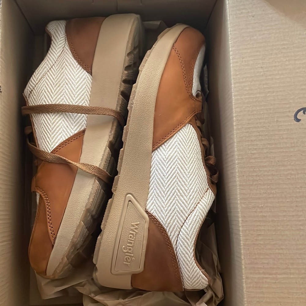 Wrangler Tennis Shoes